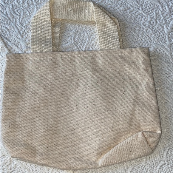 Winnie the Pooh Cotton Gift Bag - Picture 3 of 6